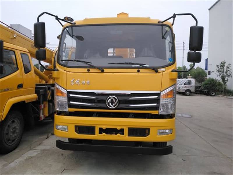 新飛工6.3噸四節(jié)臂隨車吊