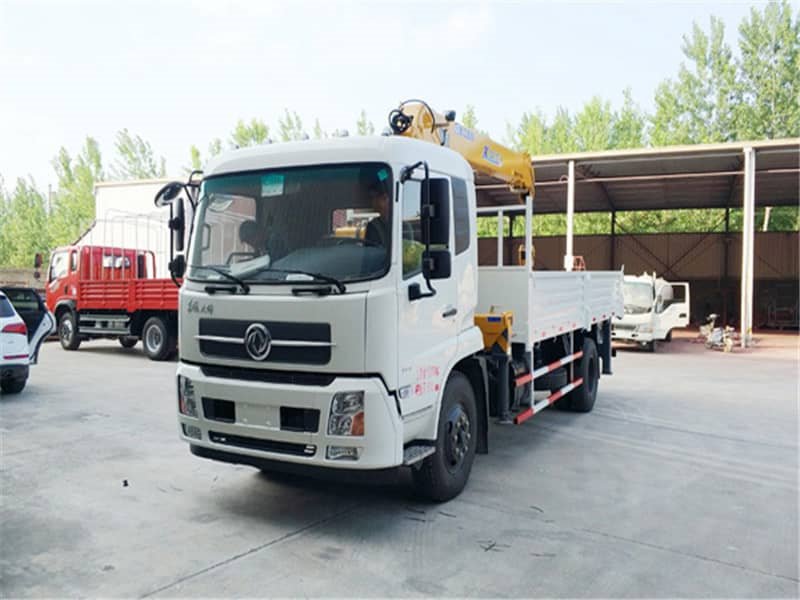 東風(fēng)天錦8噸隨車(chē)吊