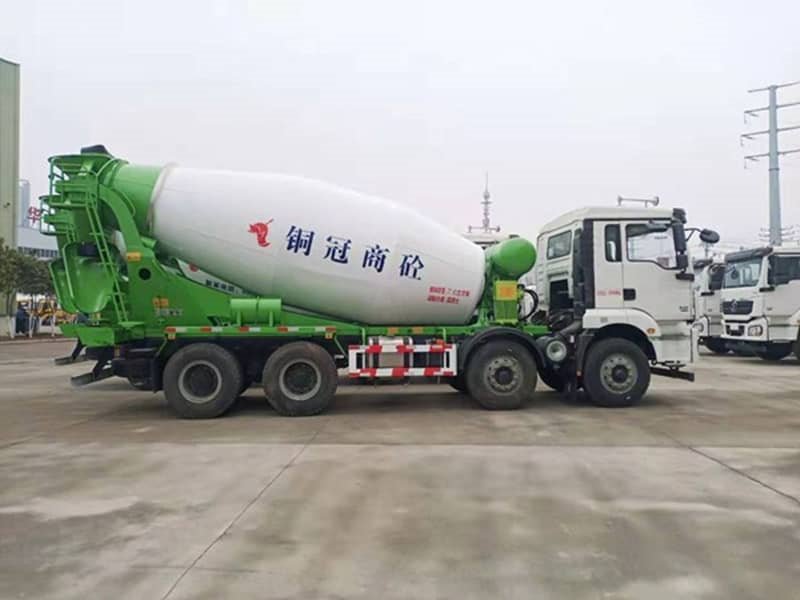 滁州陜汽德龍輕量化12方水泥罐車的整車自重是多少