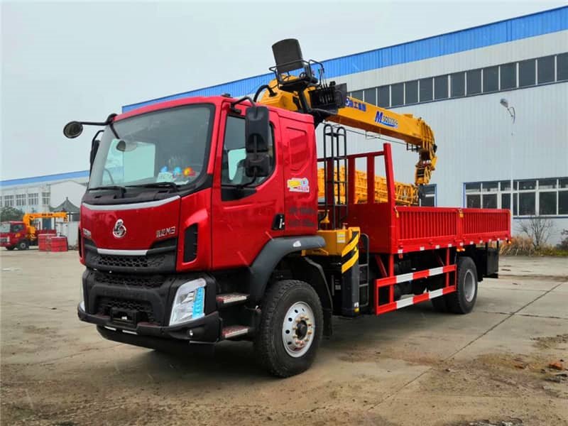 柳汽乘龍M型8噸隨車吊