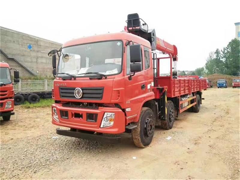 三一小三軸10噸隨車吊