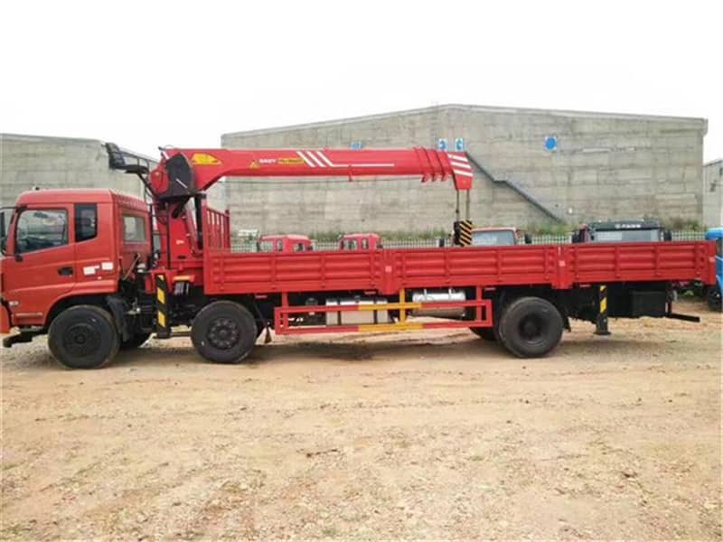 三一小三軸10噸隨車吊