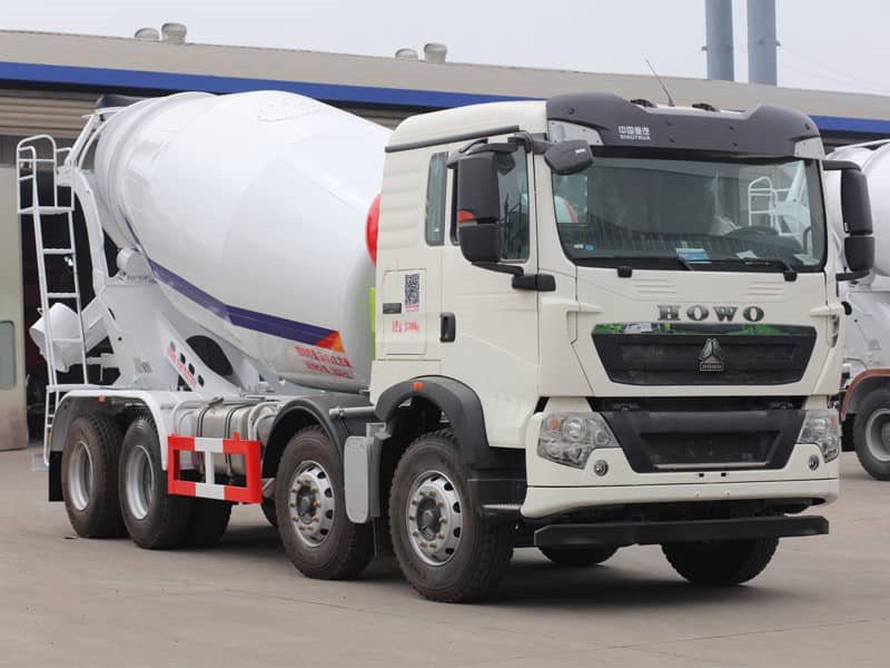 重汽豪沃12方輕量化攪拌車