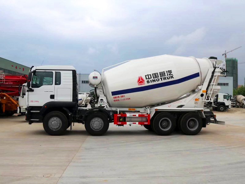 重汽汕德卡攪拌車高顏值高品質(zhì)