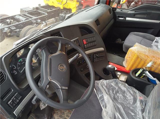 陜汽德龍12噸徐工隨車吊