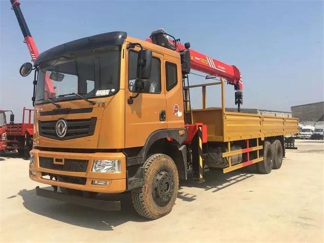 東風(fēng)T5后八輪隨車