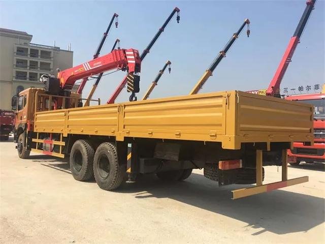 東風(fēng)T5后八輪隨車