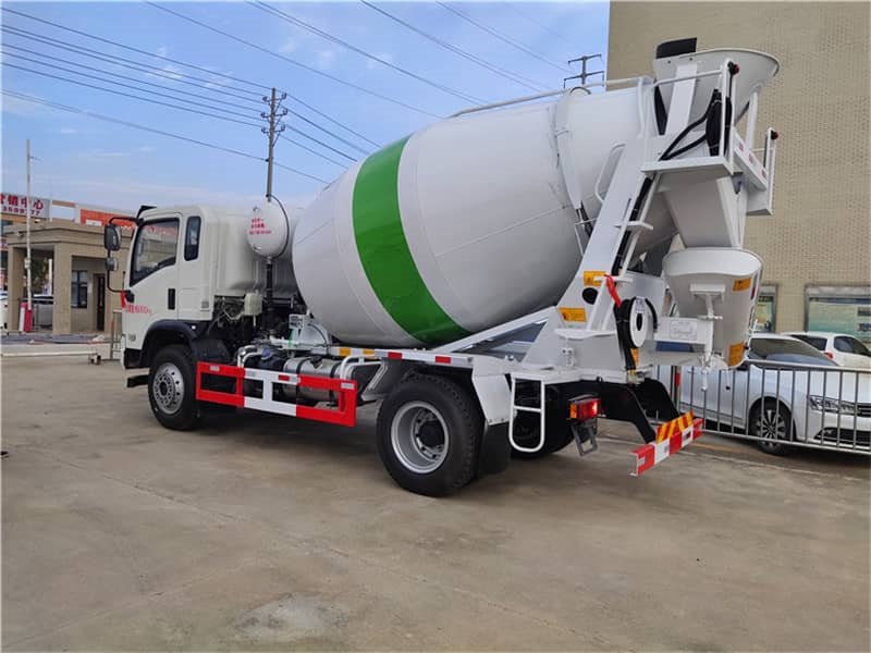 大運(yùn)6方混凝土攪拌車鄉(xiāng)村建設(shè)必備車型