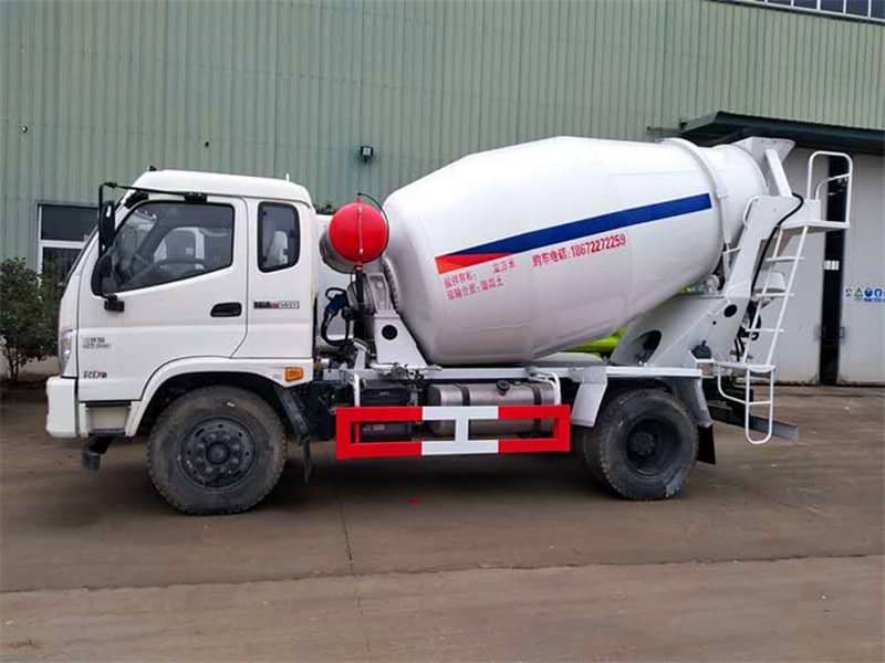 福田6方小型混凝土攪拌車鄉(xiāng)村現(xiàn)場攪拌
