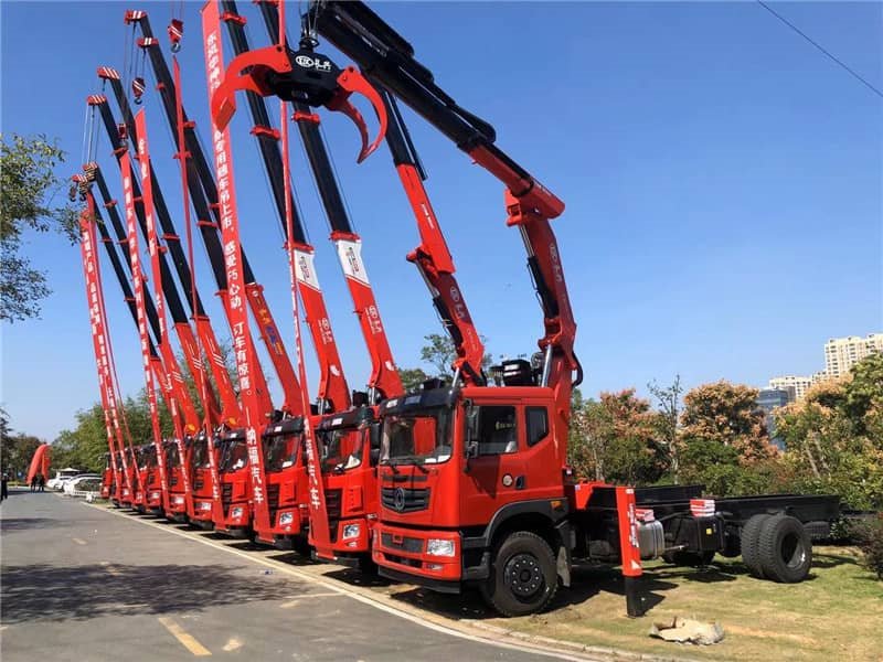 隨車吊養(yǎng)護(hù)小常識