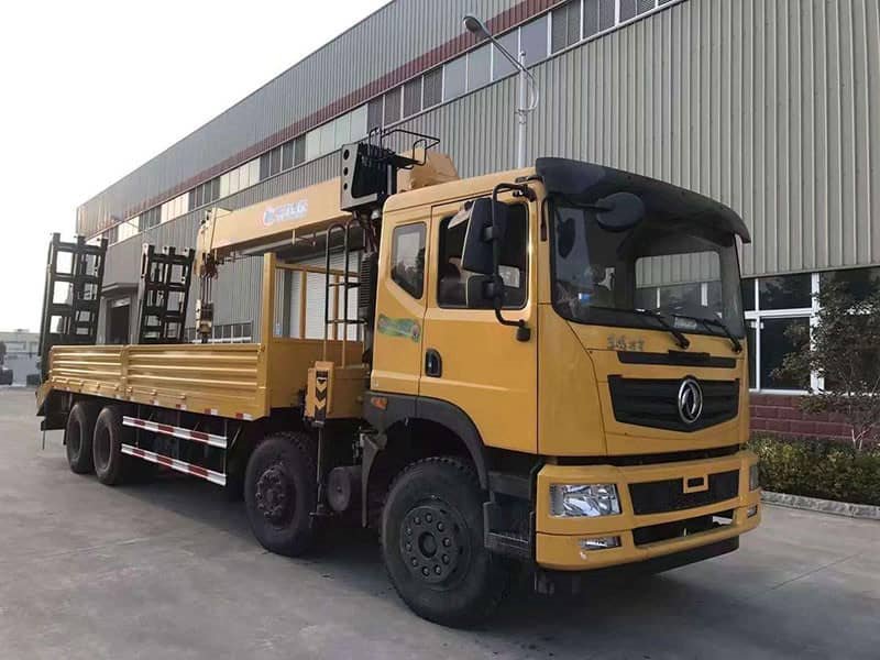 東風(fēng)特商前四后八隨車吊
