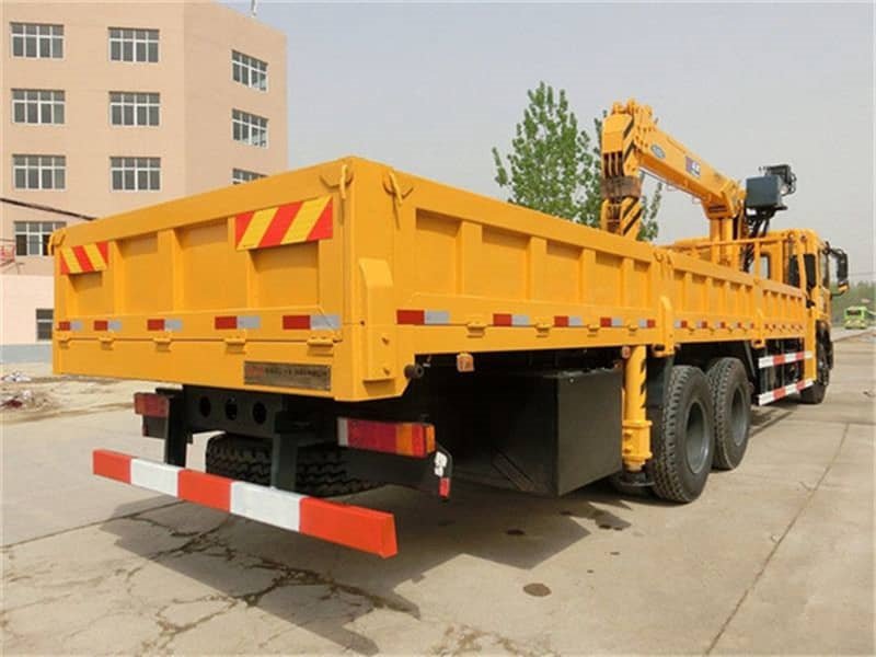 東風(fēng)后八輪石煤12噸隨車吊