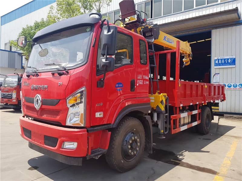 東風(fēng)暢行6.3噸隨車吊