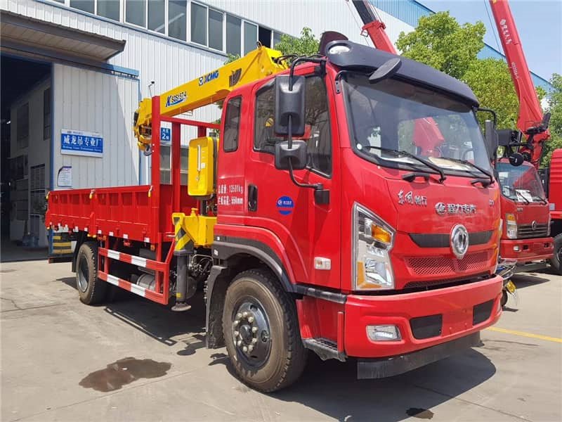 東風(fēng)暢行6.3噸隨車吊
