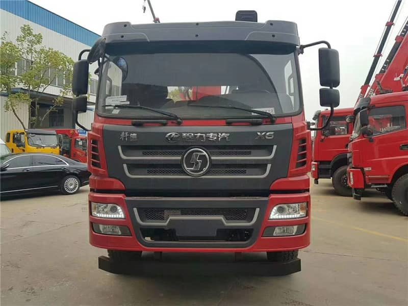 宏昌天馬12噸5節(jié)后八輪隨車吊