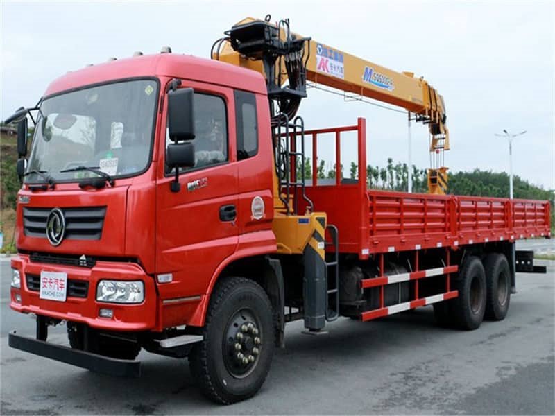 東風(fēng)后八輪12噸隨車吊