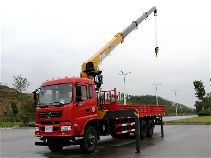 東風(fēng)后八輪12噸隨車吊