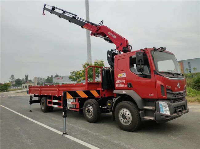 小三軸12噸折臂隨車吊