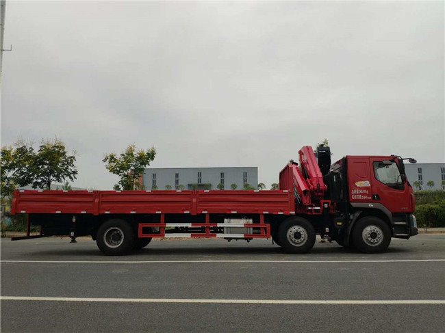 小三軸12噸折臂隨車吊