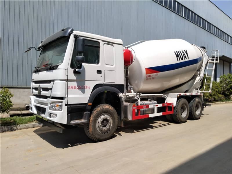 重汽豪沃12方混凝土攪拌車專業(yè)團(tuán)隊(duì)設(shè)計(jì)