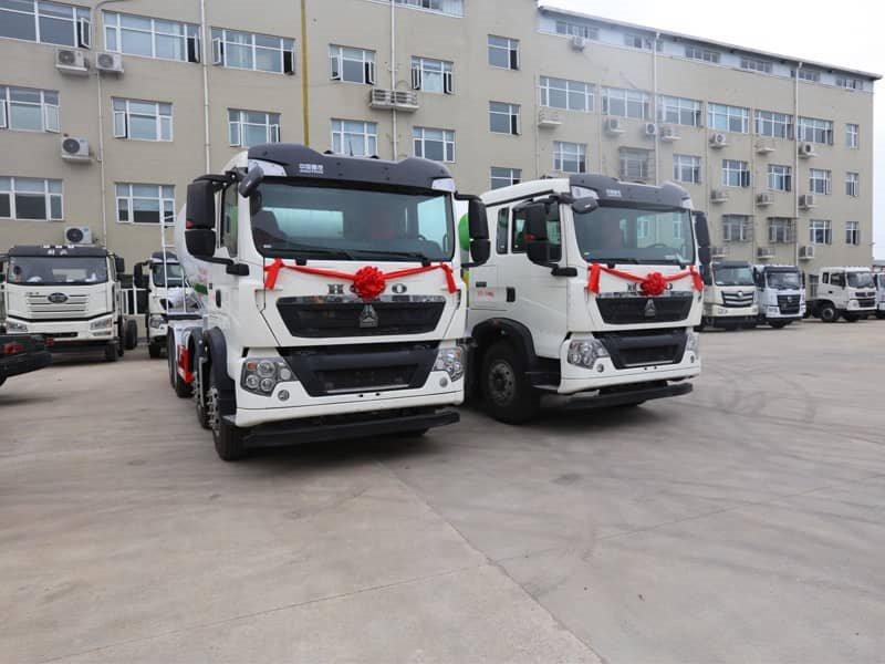 重汽TX14方輕量化混凝土攪拌車(chē)優(yōu)質(zhì)耐磨錳鋼