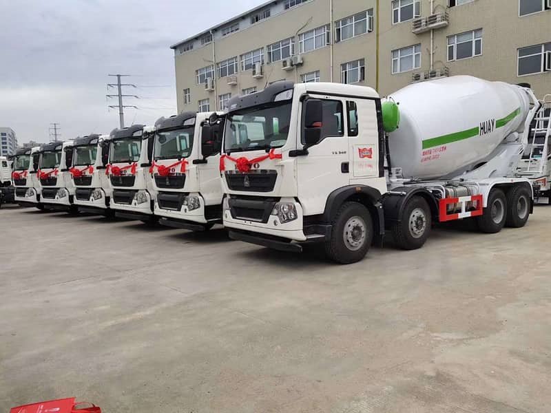 廣州中山重汽豪沃TX10方水泥罐車(chē)獨(dú)占鰲頭引領(lǐng)市場(chǎng)。