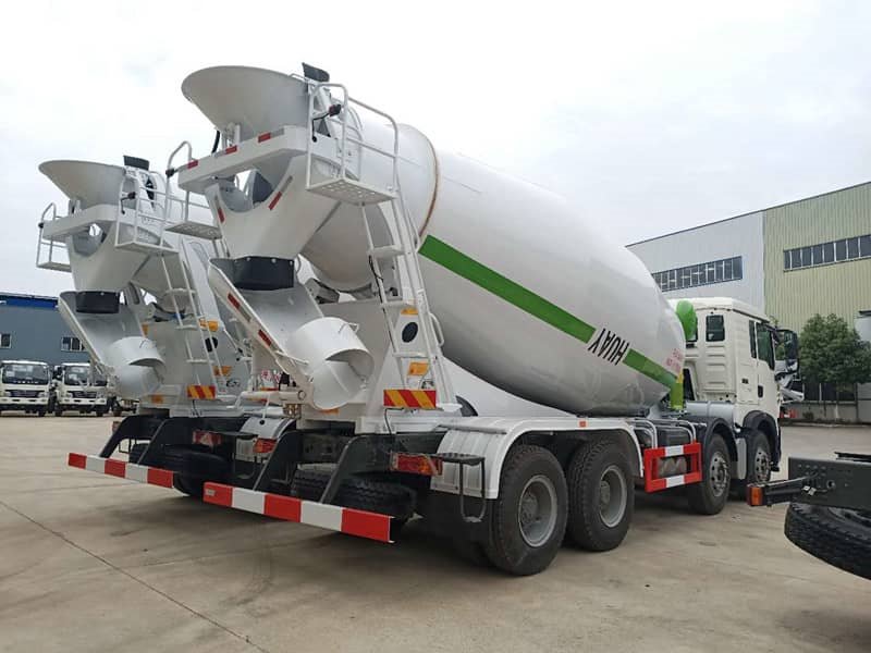 廣州中山重汽豪沃TX10方水泥罐車(chē)獨(dú)占鰲頭引領(lǐng)市場(chǎng)。