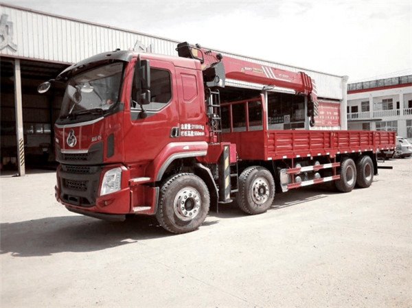 柳汽乘龍H5前四后八隨車吊