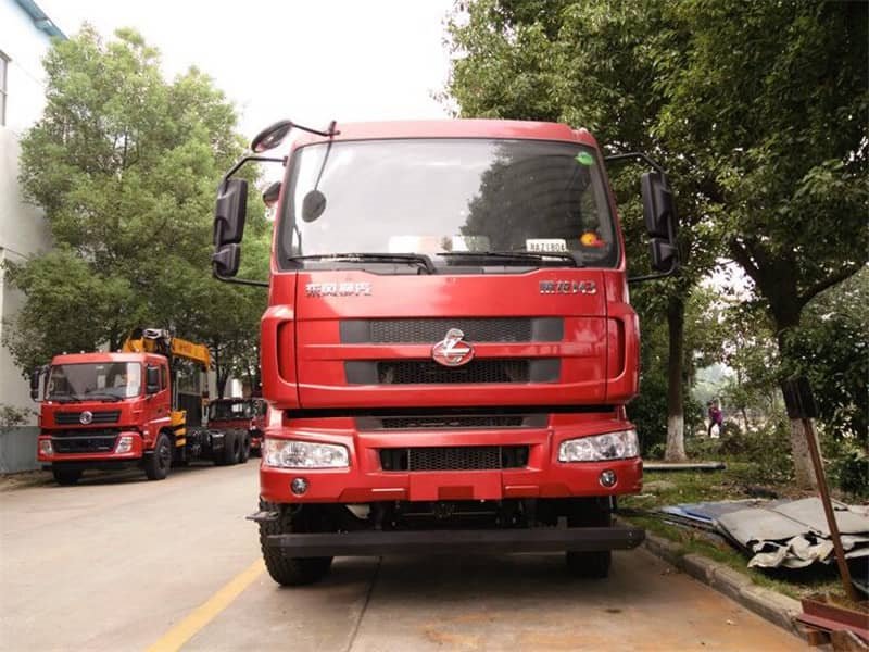 東風(fēng)柳汽6.3噸隨車吊