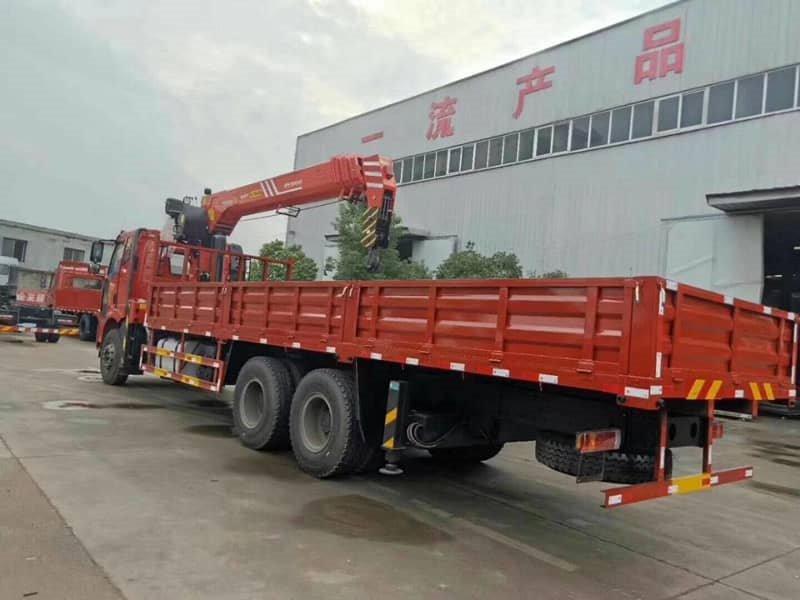 徐工6.3噸四節(jié)臂隨車吊