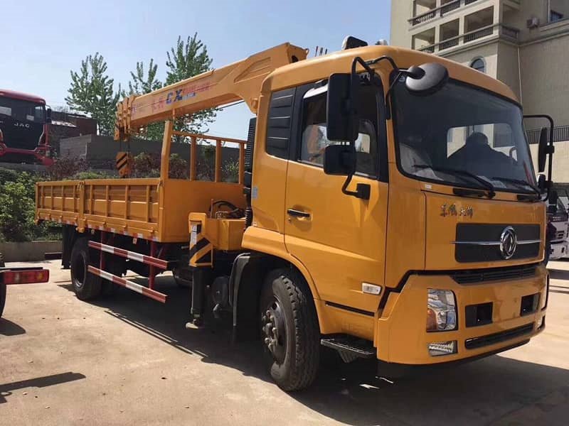 東風(fēng)天錦單橋隨車吊