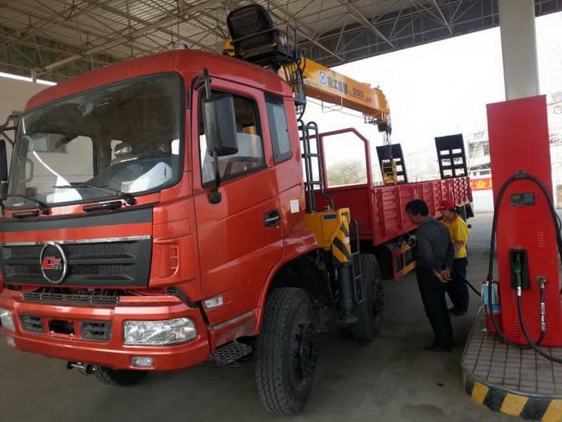 楚風(fēng)12噸隨車吊