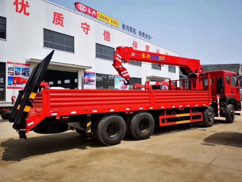 東風T5隨車吊帶爬梯