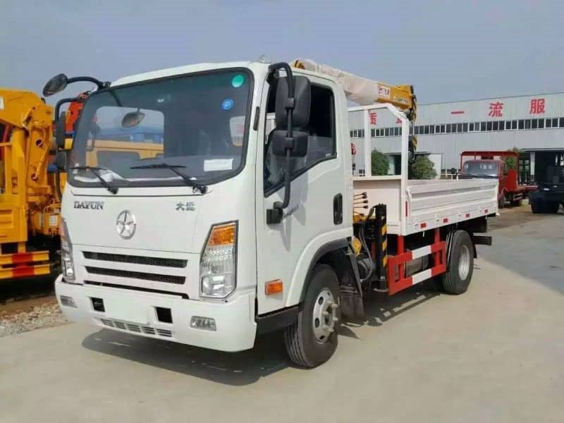大運(yùn)藍(lán)牌3.2噸隨車吊