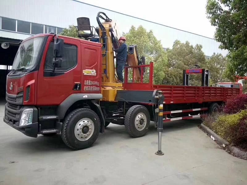 折疊臂12噸徐工隨車吊