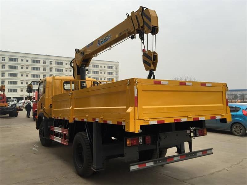 重汽王牌5噸隨車吊