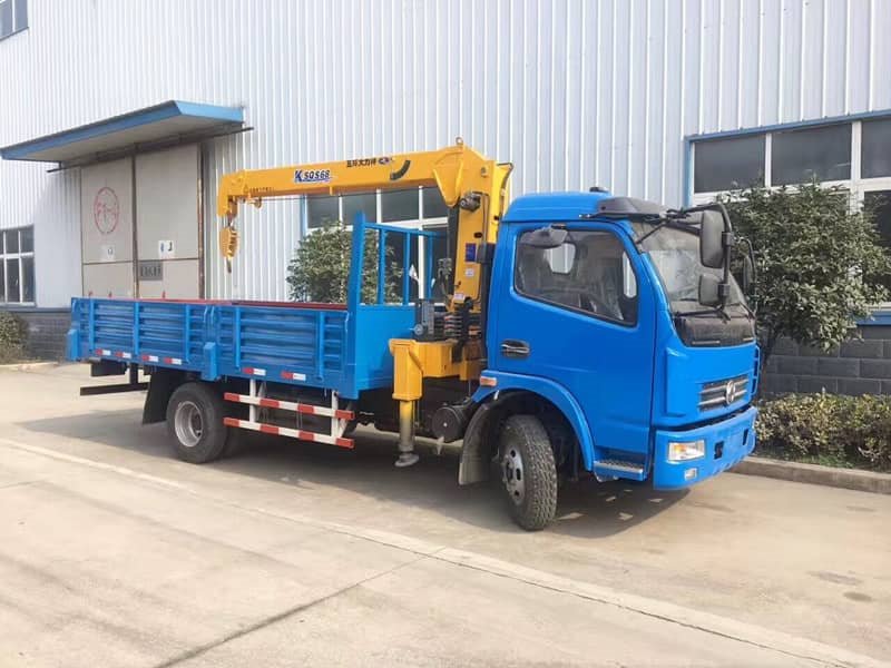 東風(fēng)多利卡徐工4噸隨車吊