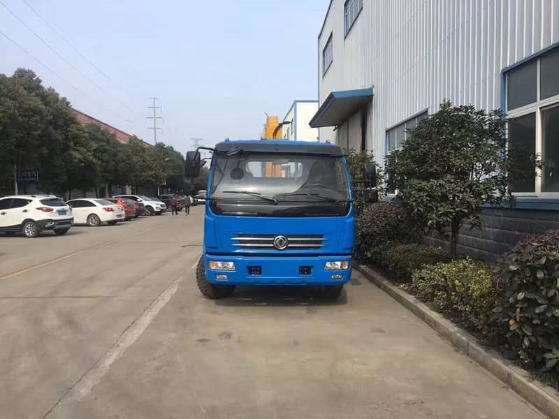 東風(fēng)多利卡徐工4噸隨車吊