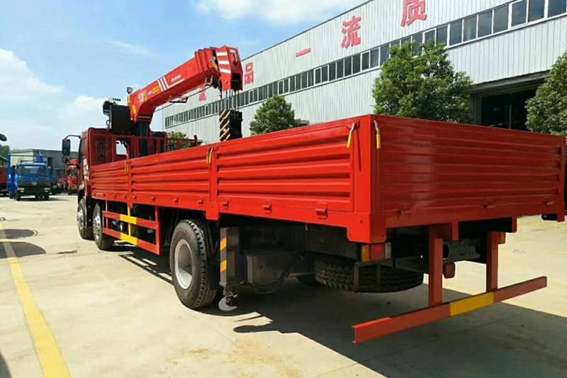 東風(fēng)柳汽三一10噸隨車吊