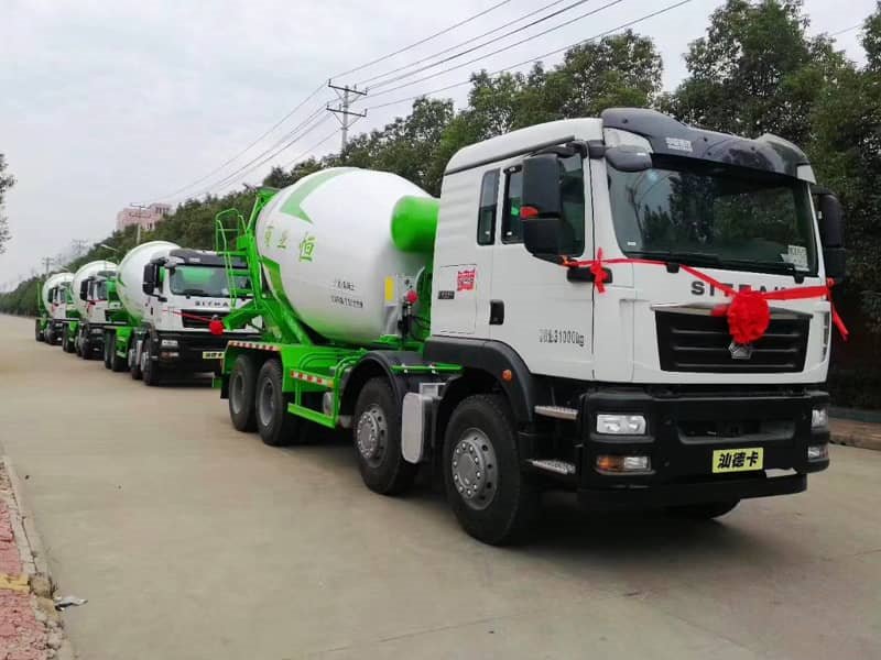 豪沃汕德卡12方攪拌車配置參數(shù)價(jià)格