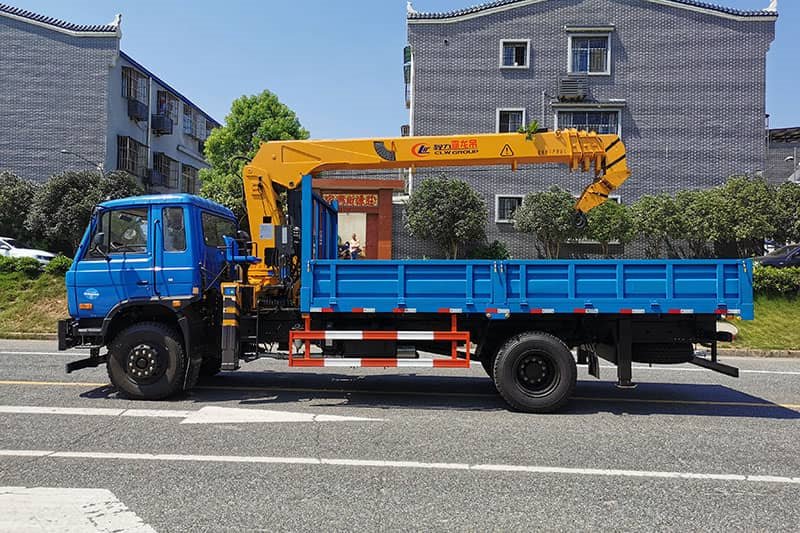東風(fēng)153程力8噸隨車吊