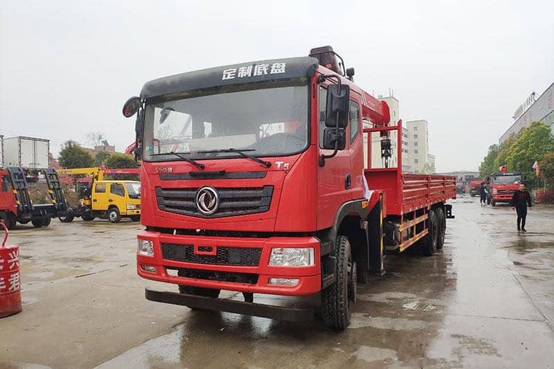 東風(fēng)T5后八輪三一12噸隨車(chē)吊