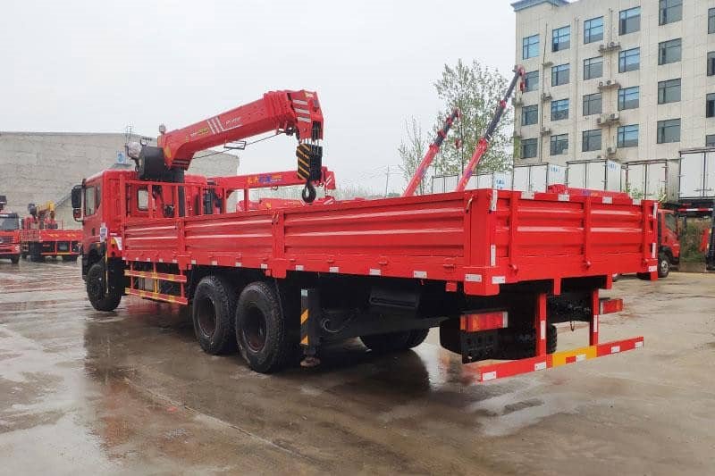 東風(fēng)T5后八輪三一12噸隨車(chē)吊
