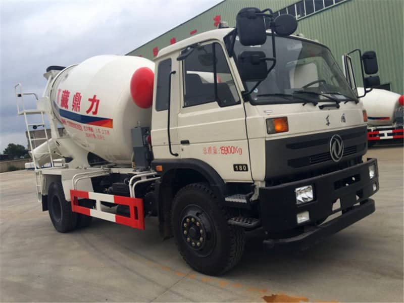 東風(fēng)勁諾6方攪拌車鄉(xiāng)鎮(zhèn)建設(shè)的首選