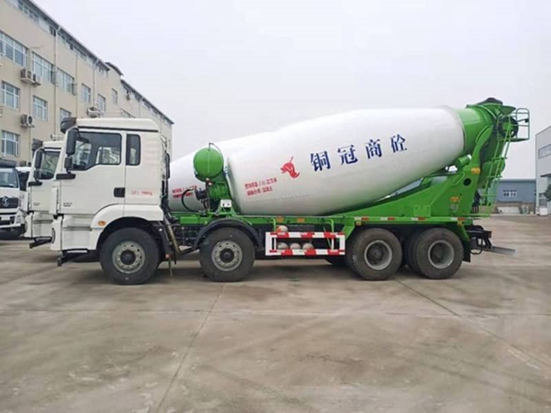 滁州陜汽德龍輕量化12方水泥罐車的整車自重是多少