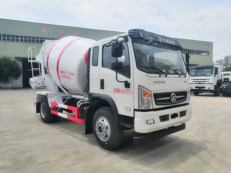 大運(yùn)6方小型水泥罐車