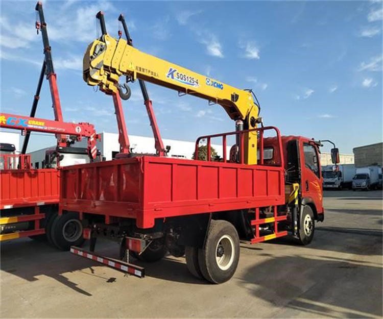 重汽豪曼5噸藍(lán)牌隨車