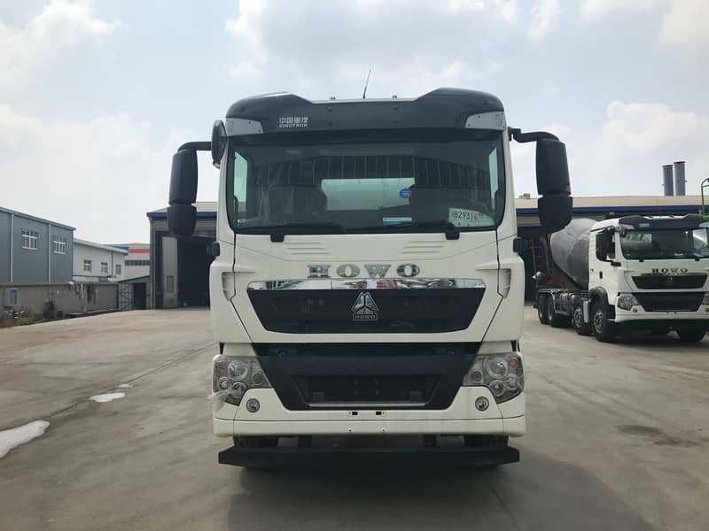 整裝待發(fā)HOWO一T5G12方攪拌車