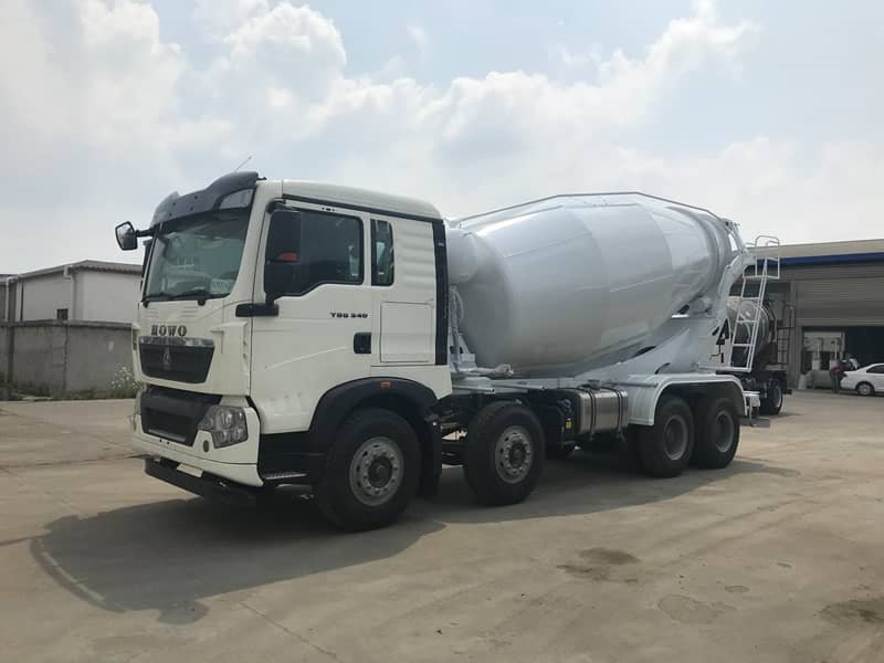 整裝待發(fā)HOWO一T5G12方攪拌車