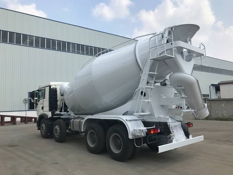 整裝待發(fā)HOWO一T5G12方攪拌車
